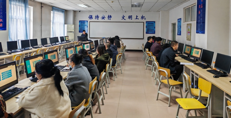 监考培训.jpg